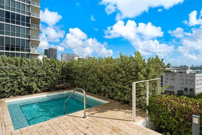 Building Photo - 1040 Biscayne Blvd