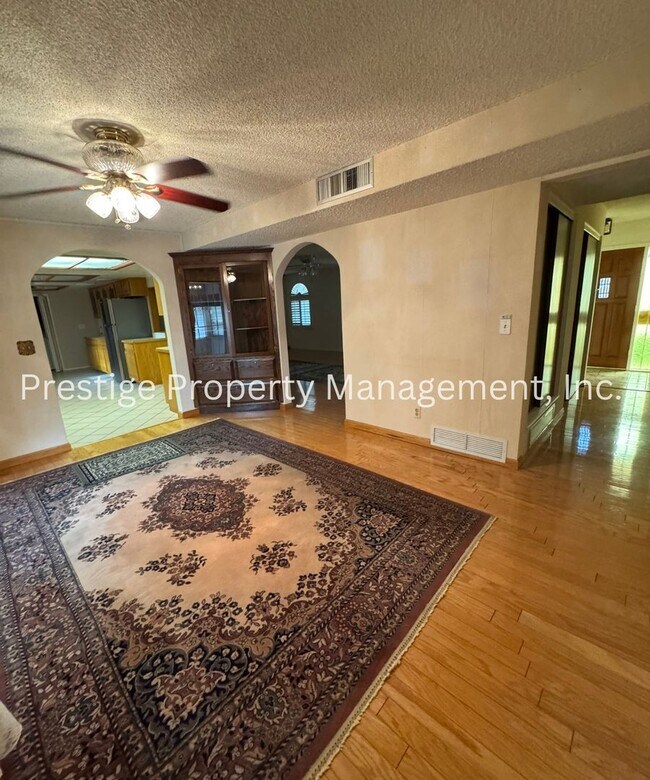 Building Photo - This 3/2 East Side Home Has It All AND more!