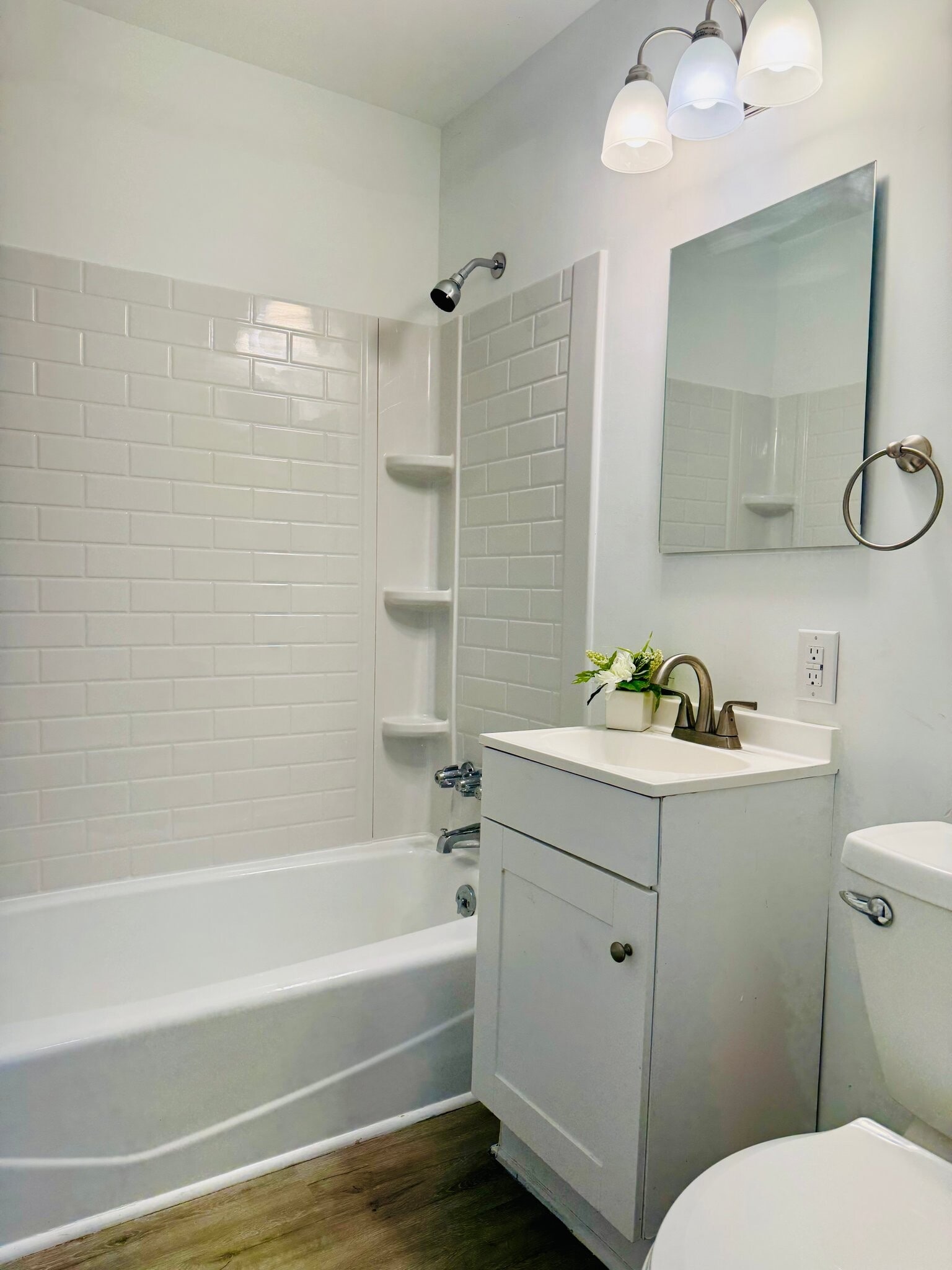 Building Photo - 1216 W Leigh St