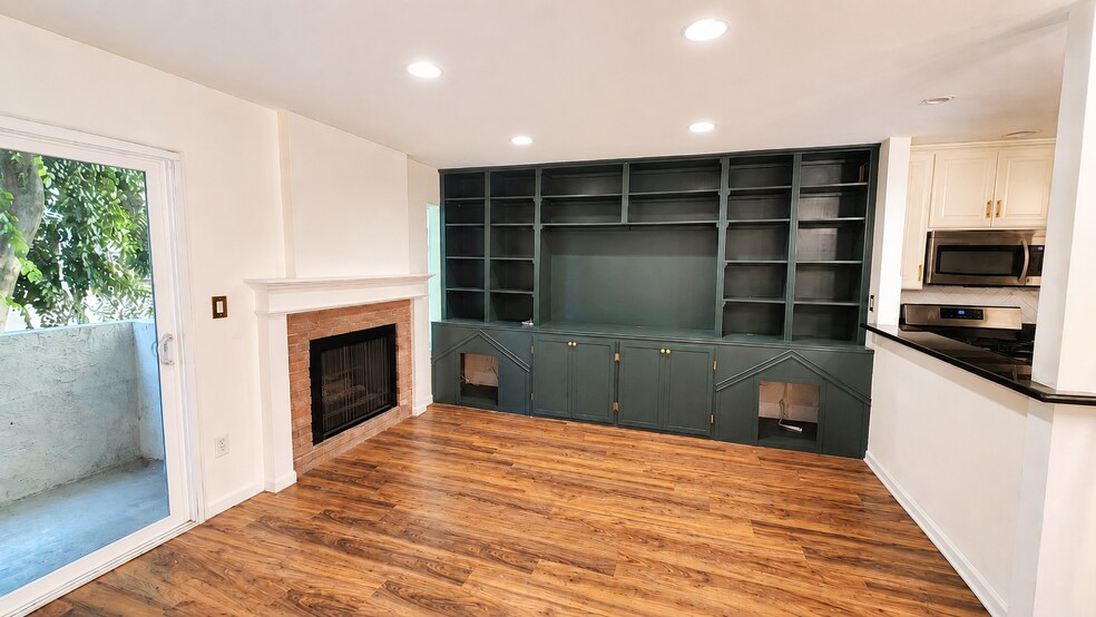 Building Photo - 5255 Bellingham Ave