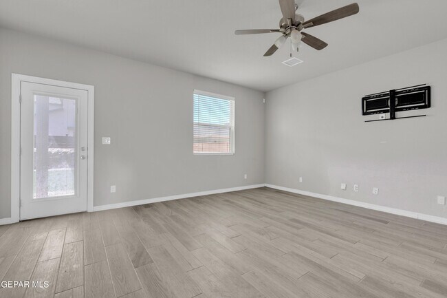 Building Photo - 12260 Desert Wolf Ave