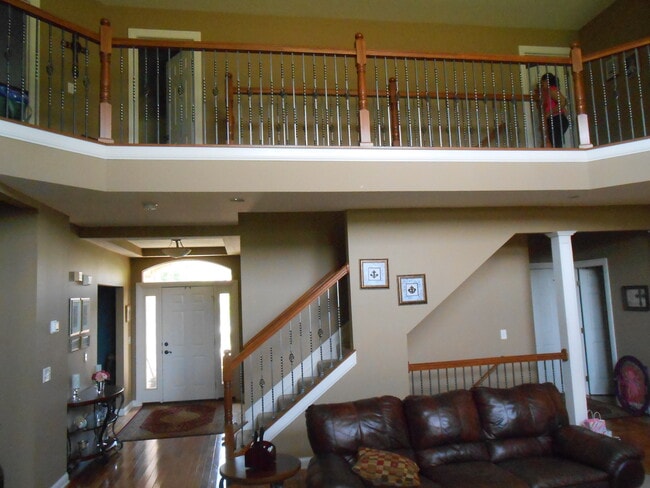 Building Photo - 8006 Caraway Ave