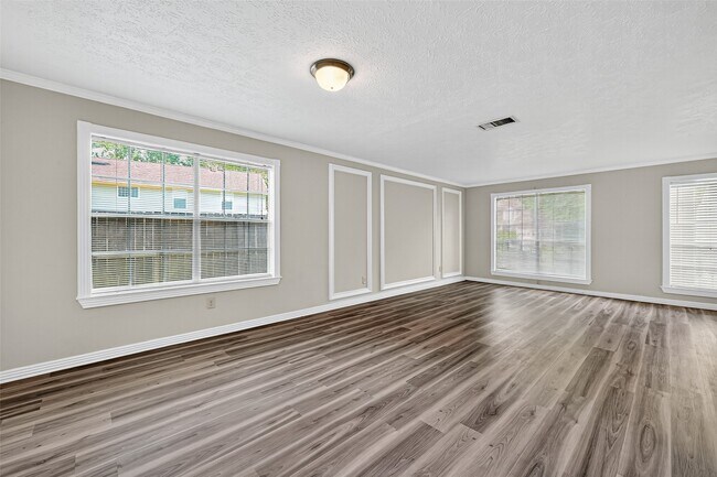 Building Photo - 2918 Colonel Ct Dr