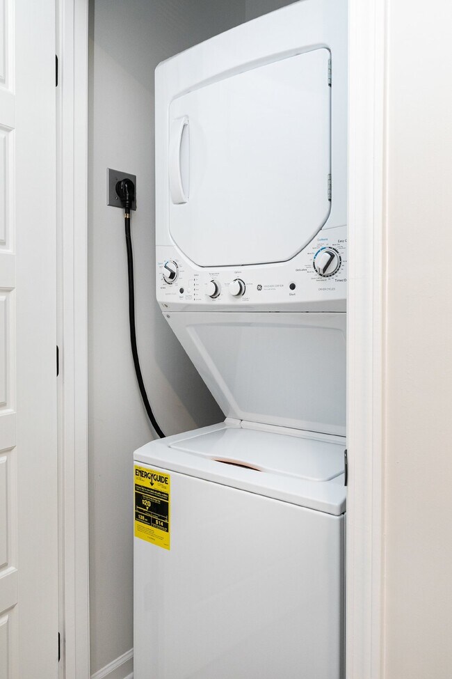 Building Photo - 38 Thunderhill, Clayton