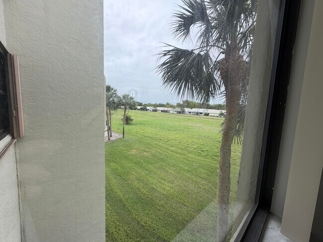 Building Photo - 6463 La Costa Dr