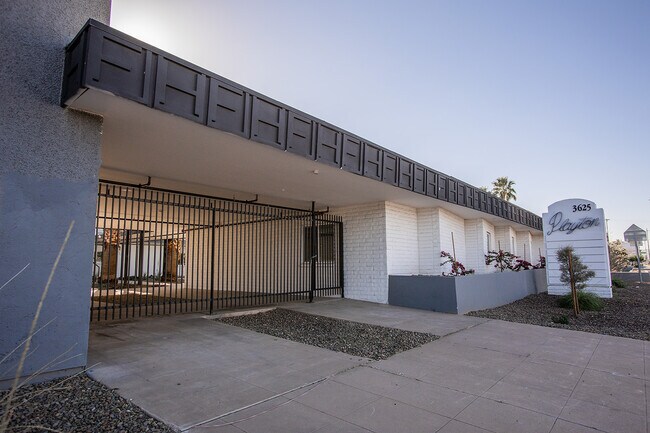 Building Photo - 3625 N 16th St