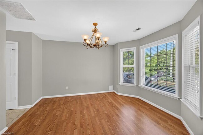 Building Photo - 4018 Berkshire Ct