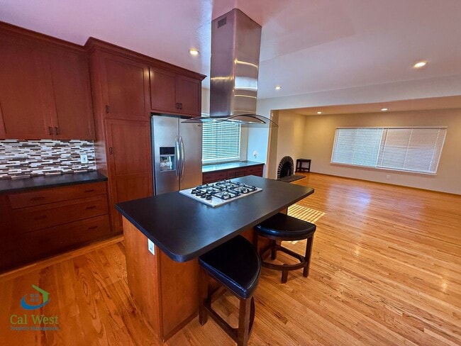 Building Photo - $5295 - 4 Bed/2 Bath Remodeled Home in Santa Clara