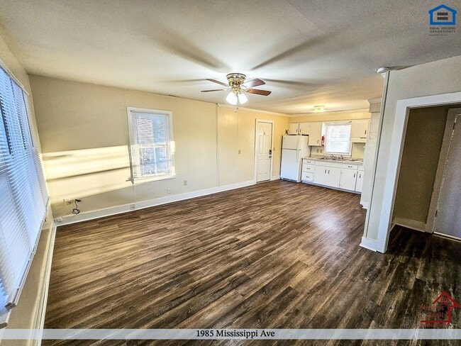 Building Photo - 1985 Mississippi Ave