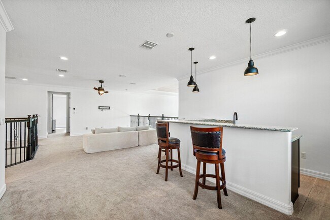 Building Photo - 210 Alcove Point Ln