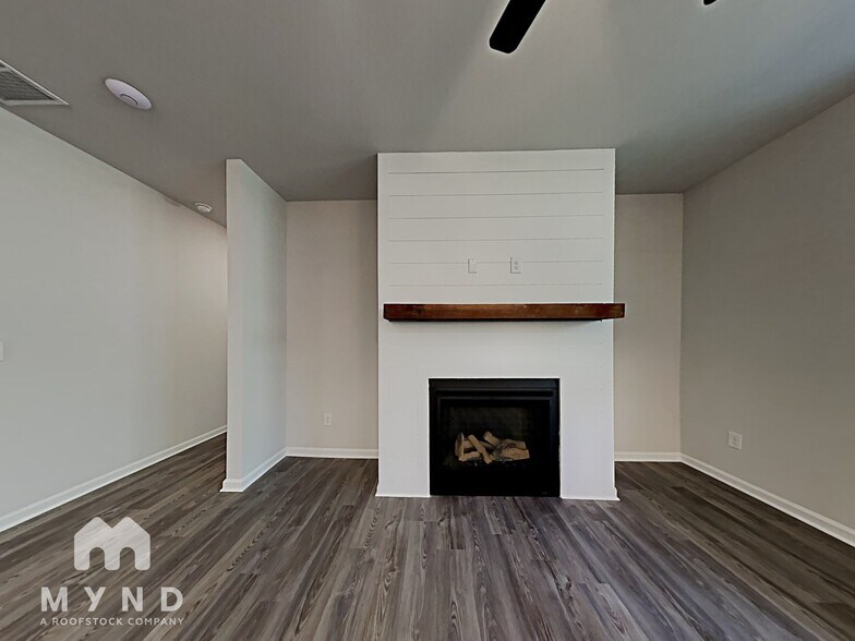 Building Photo - 719 Riverwood Pass