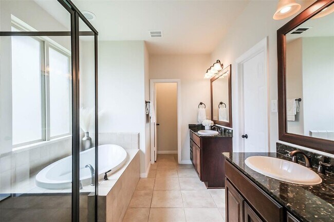 Building Photo - 12222 Cobble Cove Cir