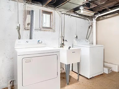 Basement Washer/ Dryer - 922 N 14th Ave E