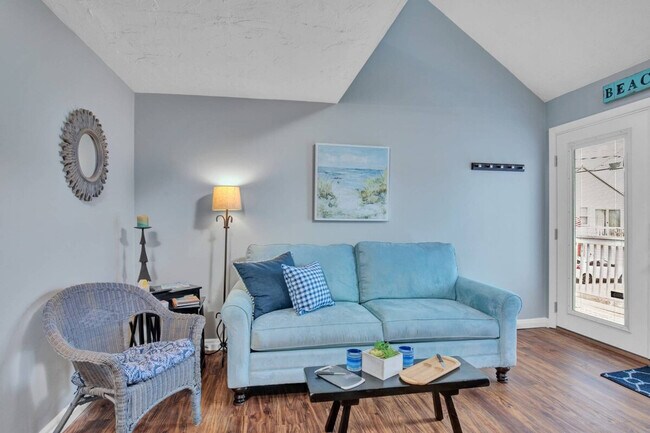 Primary Photo - 14 Jones Ave