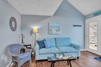 Building Photo - 8 Jones Ave