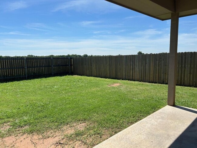 Building Photo - 317 Northeast Mountain Meadow Drive