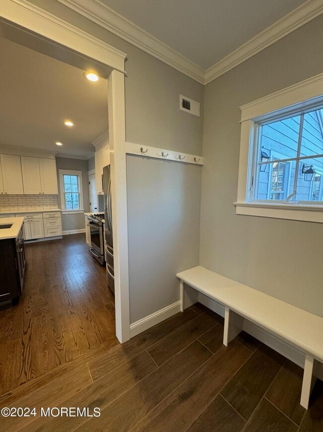 Building Photo - 67 W Sunset Ave