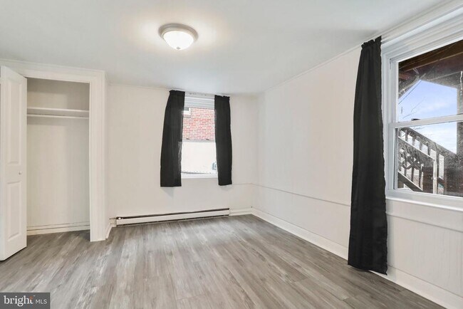Building Photo - 310 N Potomac St