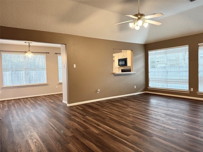 Building Photo - 4006 Hunnington Dr