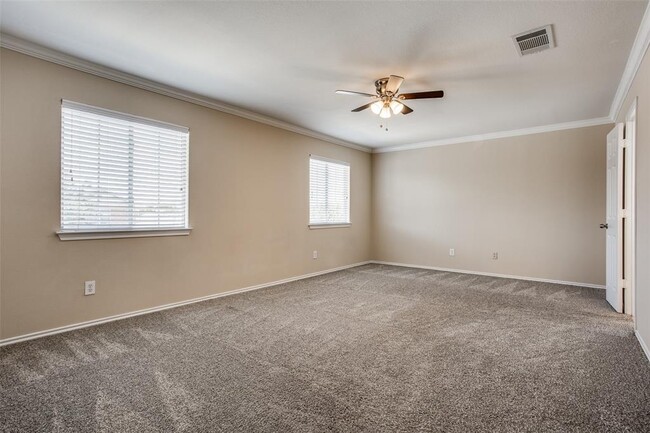 Building Photo - 2443 Green Meadows Ln