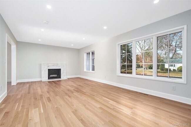 Building Photo - 2 Myrtledale Rd