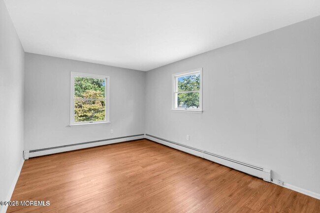 Building Photo - 830 Brookside Dr