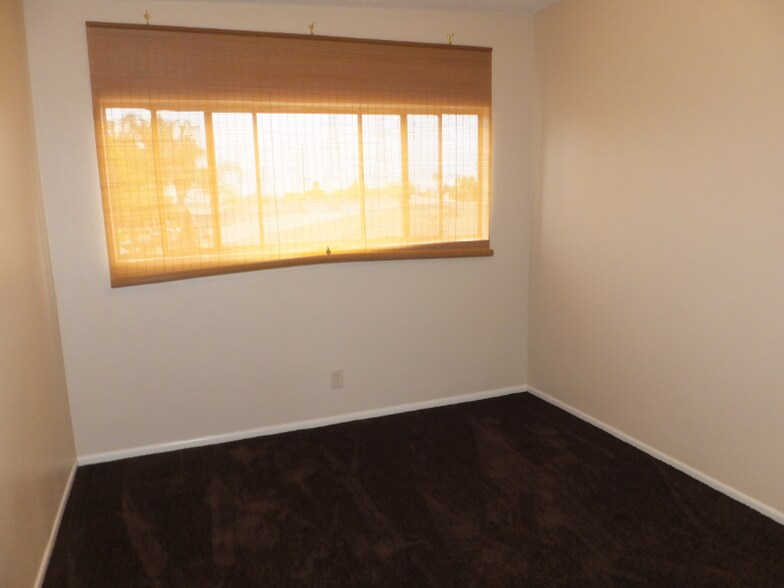 Building Photo - 6890 Paramount Blvd