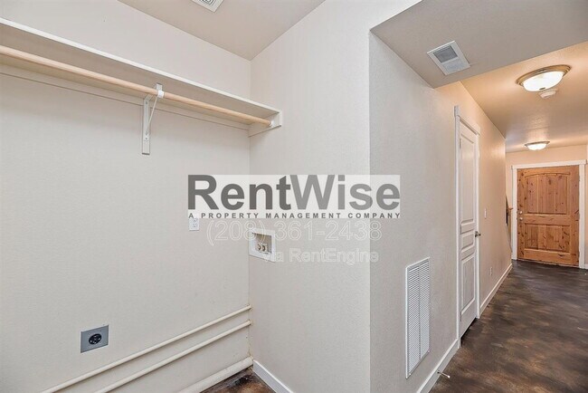 Building Photo - 8732 W Pine Valley Ln