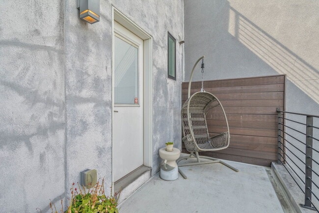 Building Photo - 1003 S 17th St