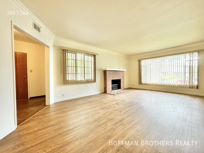 Building Photo - 6707 Blucher Ave