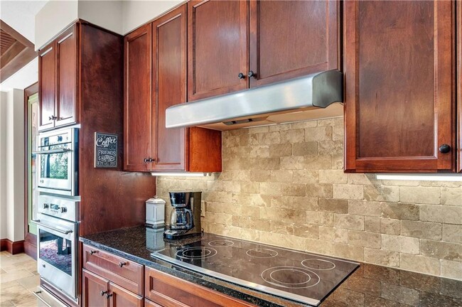 Building Photo - 18269 Colony Dr Dr