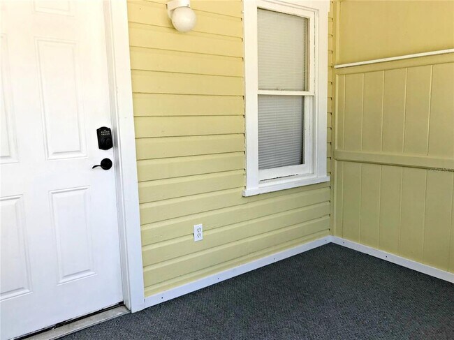 Building Photo - 2060 9th St