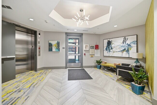 Building Photo - $3,045.95 with $400 off the first month's rent, 2 Beds - 2 Bath, Condo in Denver with Unobstructe...