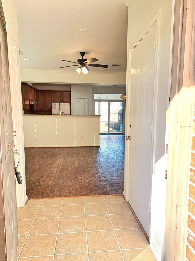 Building Photo - 13134 Stratford Skies Ln