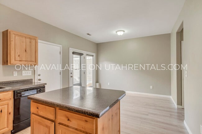 Building Photo - 11782 S Zephyr Way