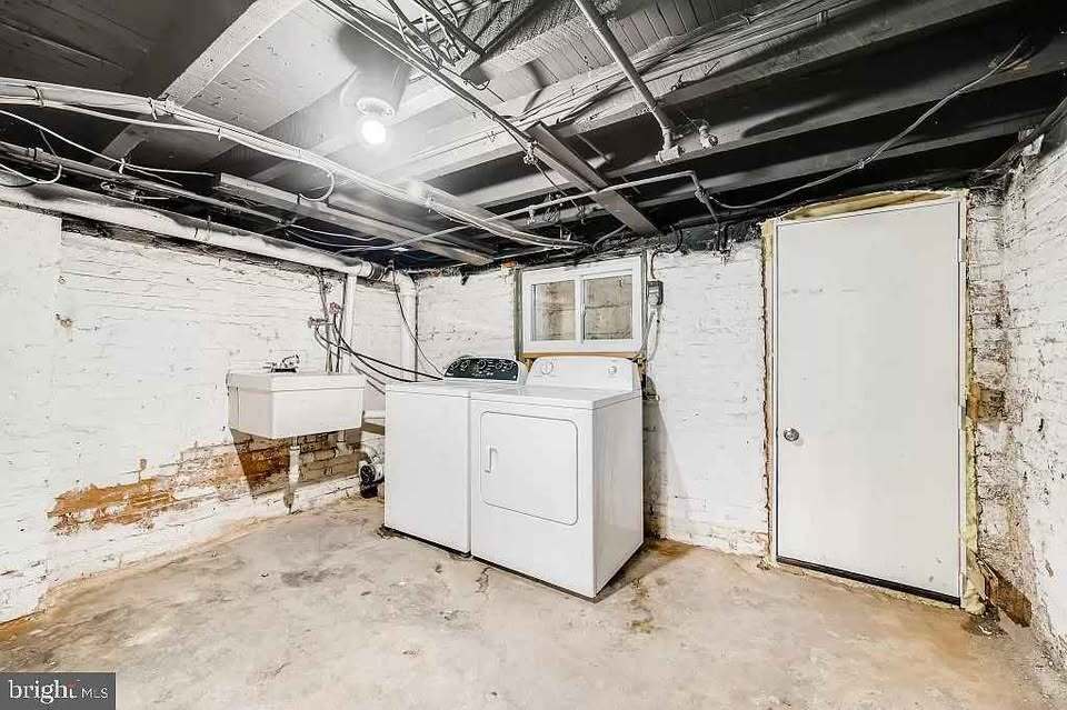 Building Photo - 315 S Newkirk St