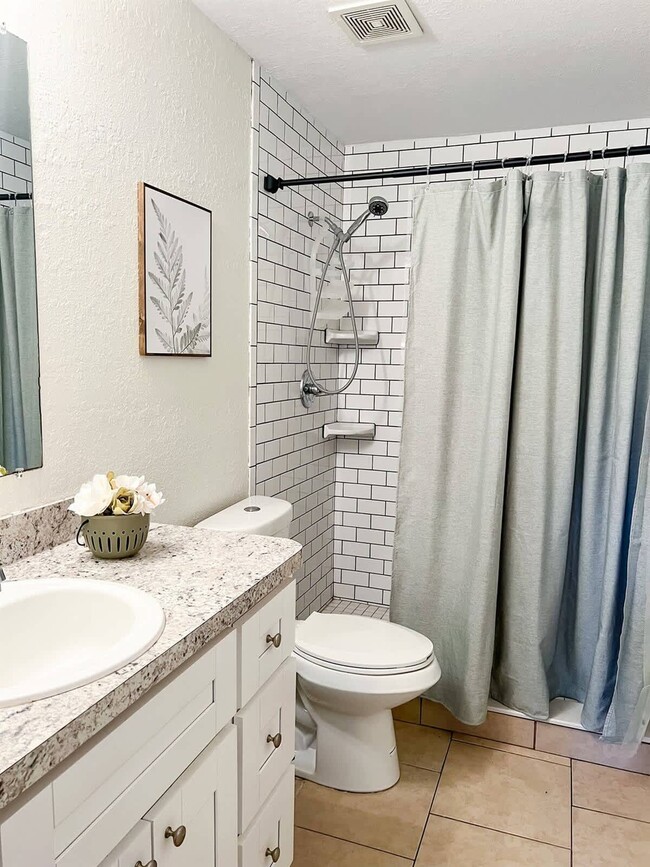 Building Photo - 37132 Grassy Hill Ln