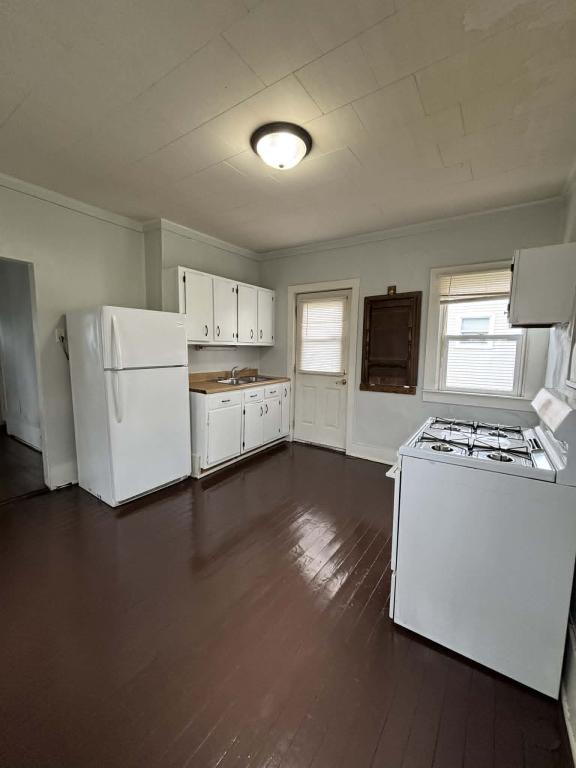 Building Photo - 215 S Scott St