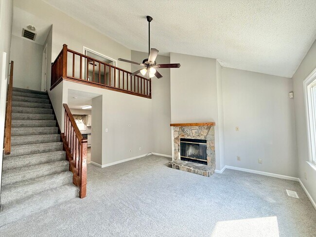 Building Photo - Charming 3BD, 2BA Raleigh Home Near Downtown Raleigh