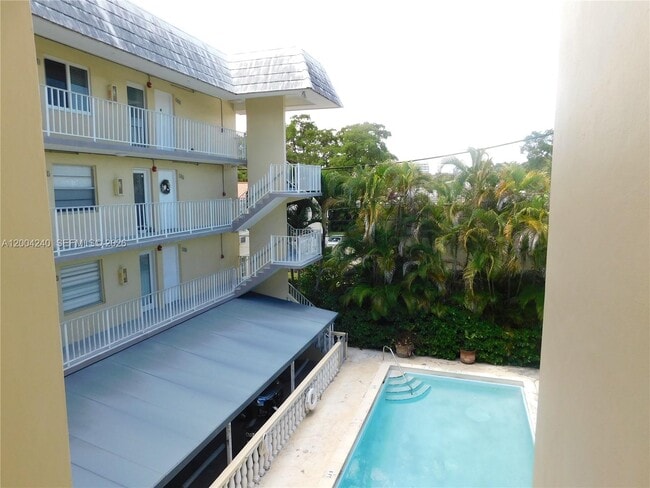 Building Photo - 427 Santander Ave