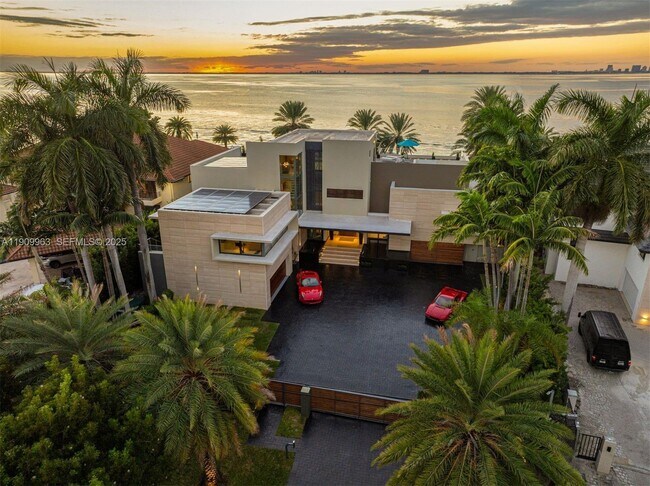 Building Photo - 360 Harbor Dr