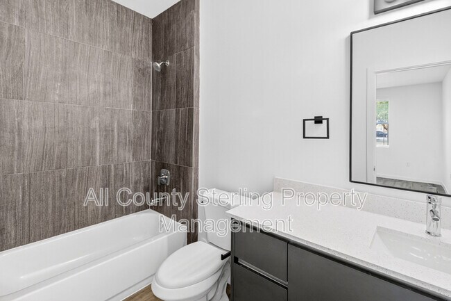 Building Photo - 1611 NW 29 Rd