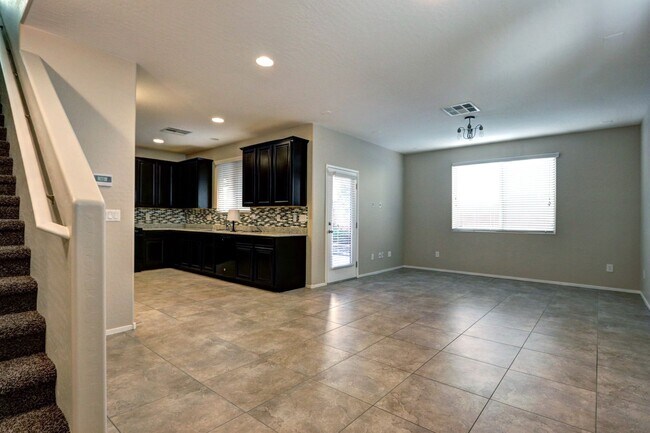 Building Photo - 7680 Lots Hills Dr