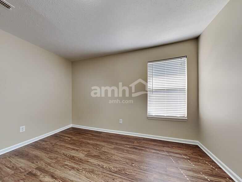 Building Photo - 5805 W Deerview Bend