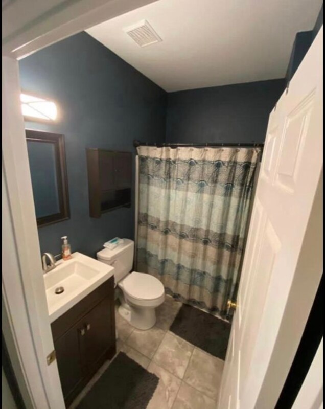 Building Photo - 255 Ryhill Dr