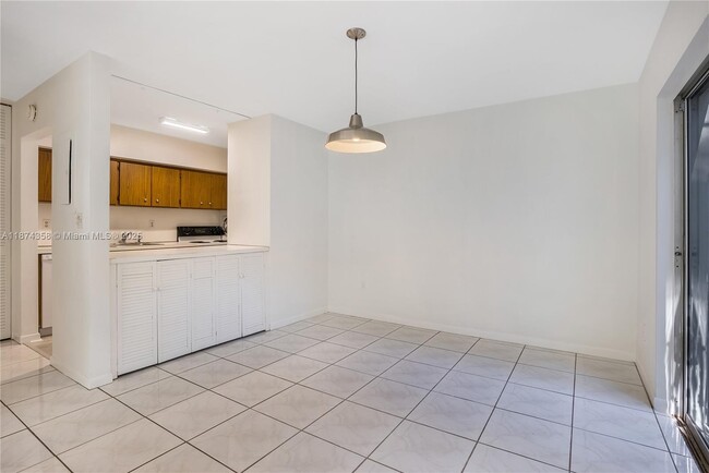 Building Photo - 3517 Loquat Ave