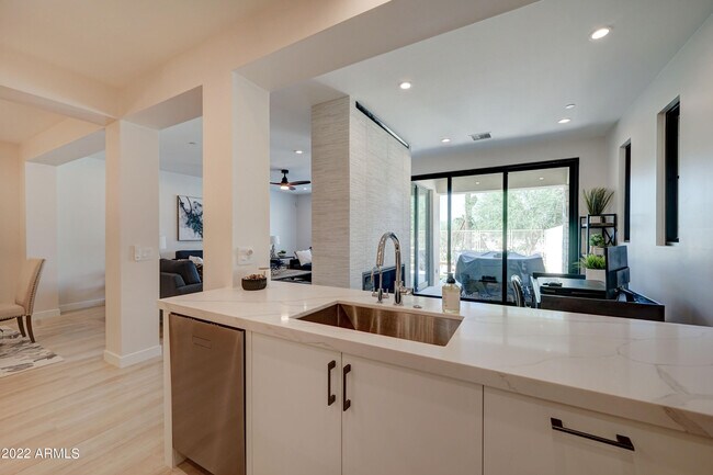 Building Photo - 6500 E Camelback Rd