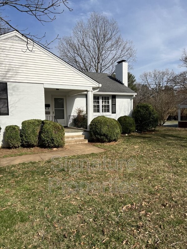 Building Photo - 1306 Oakwood St