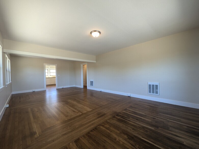 Building Photo - 211 Freitas Rd