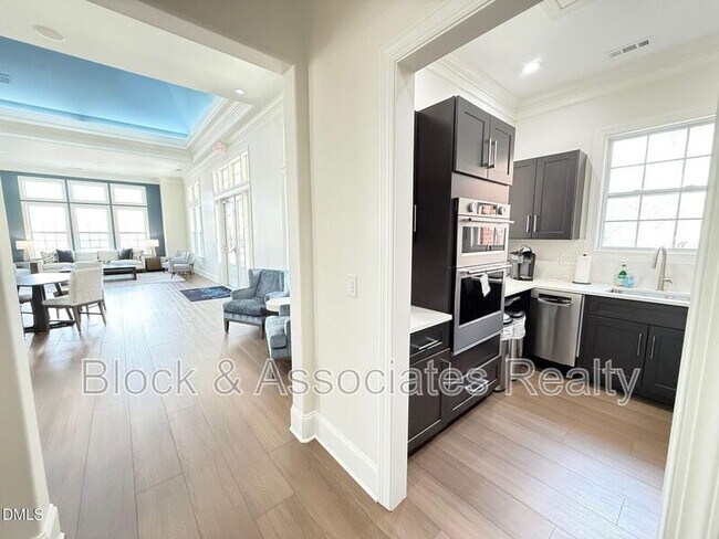 Building Photo - 545 Old Mill Village Dr